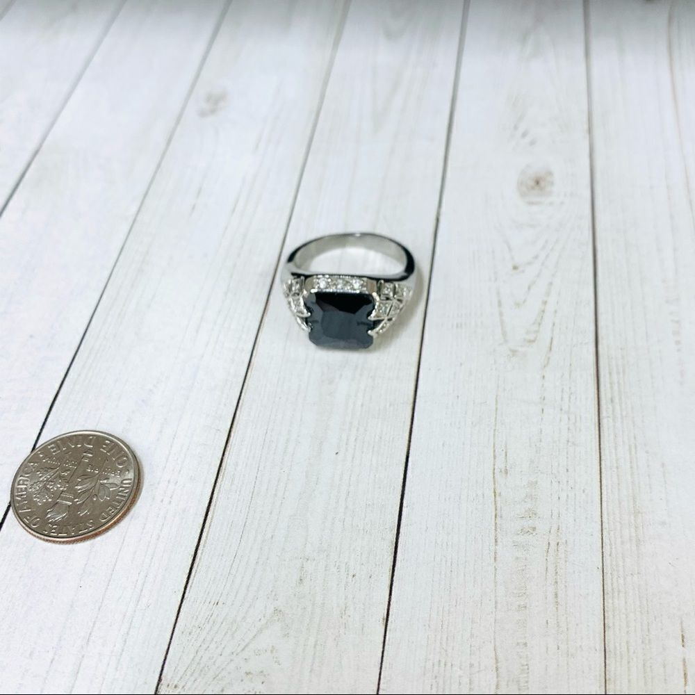 Black Clear Crystals Silver Ring‎